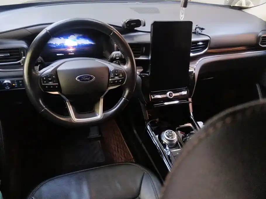 Ford Explorer — миниатюра 11
