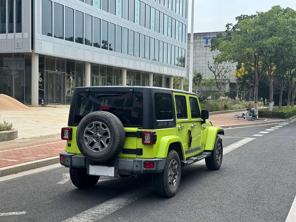 Jeep Wrangler — миниатюра 5
