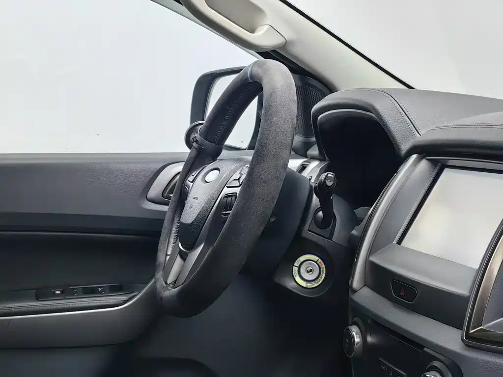 Ford Everest — миниатюра 22