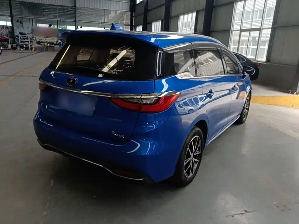BYD MAX — миниатюра 7