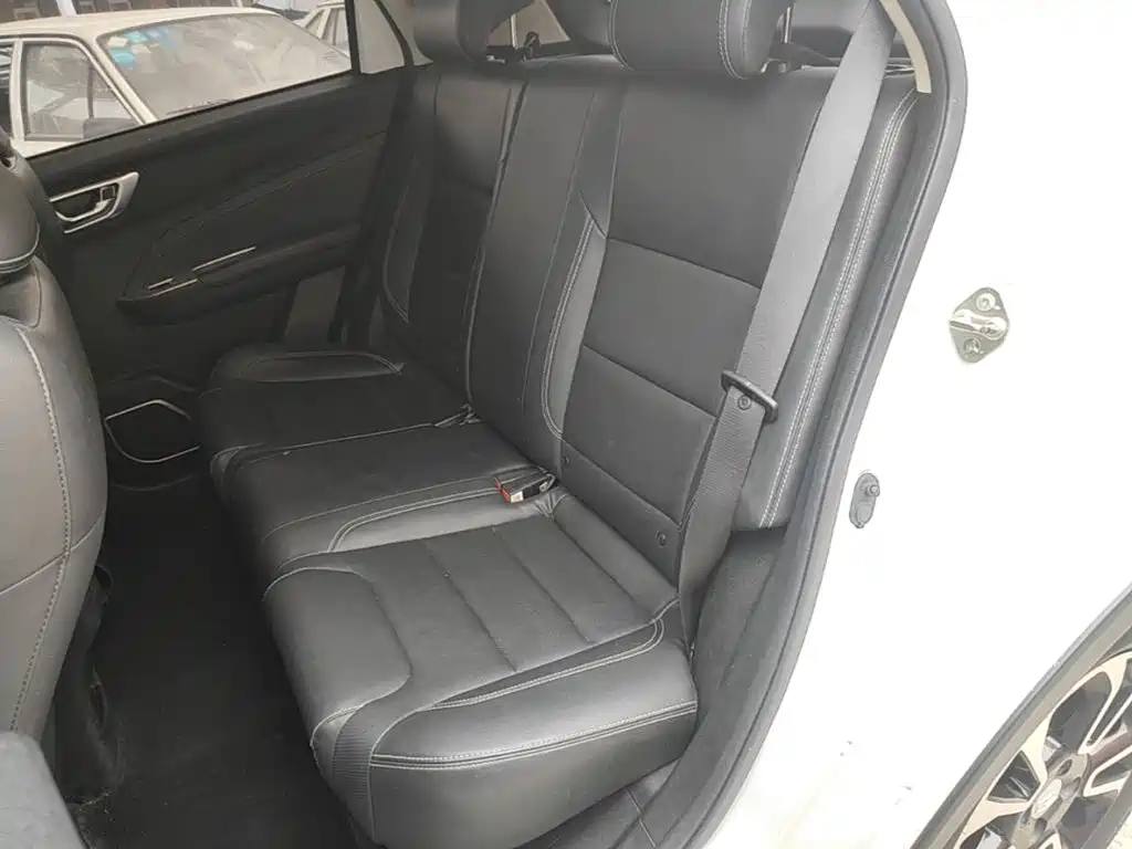 Geely Vision X3 — миниатюра 17