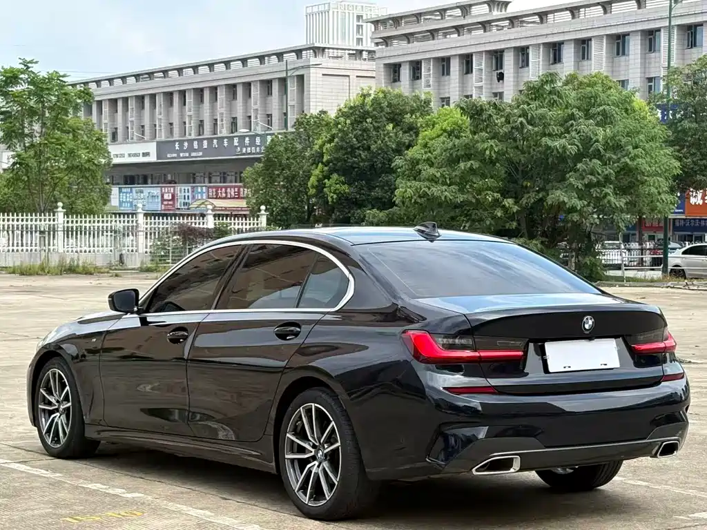 BMW 3 Series — миниатюра 11