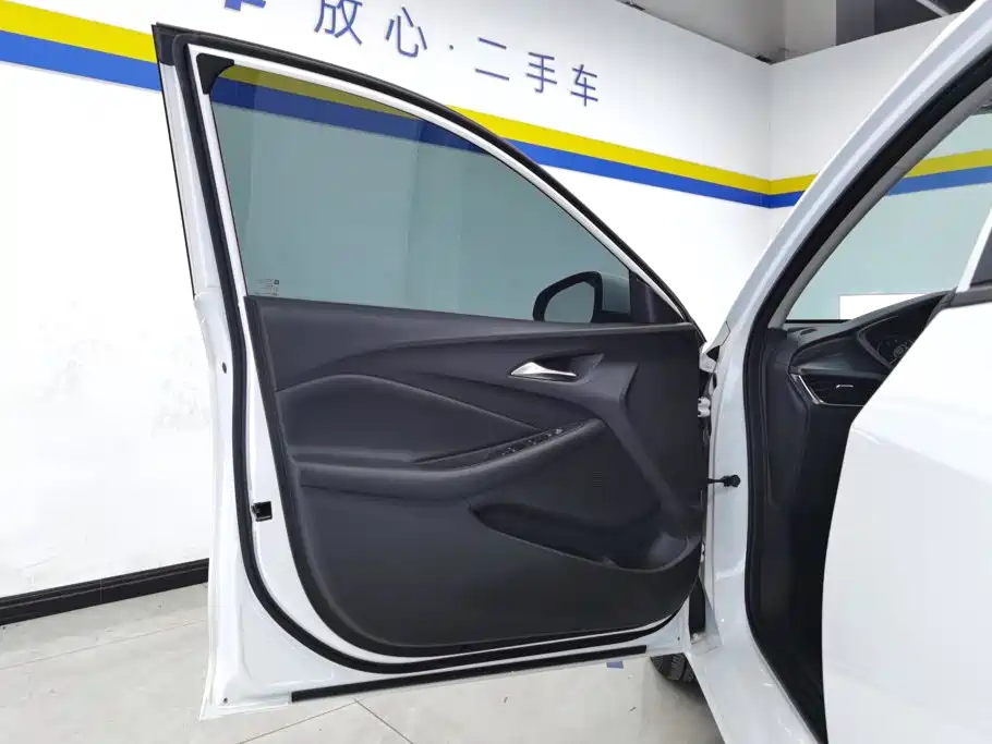 Buick Verano — миниатюра 7