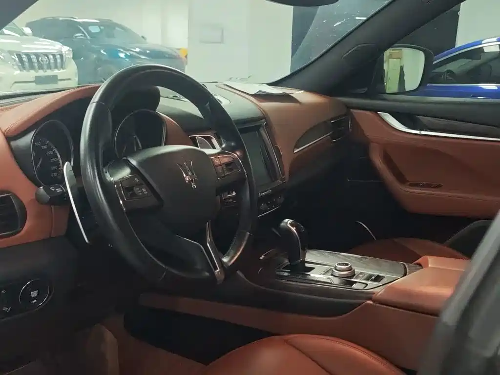Maserati Levante — миниатюра 7