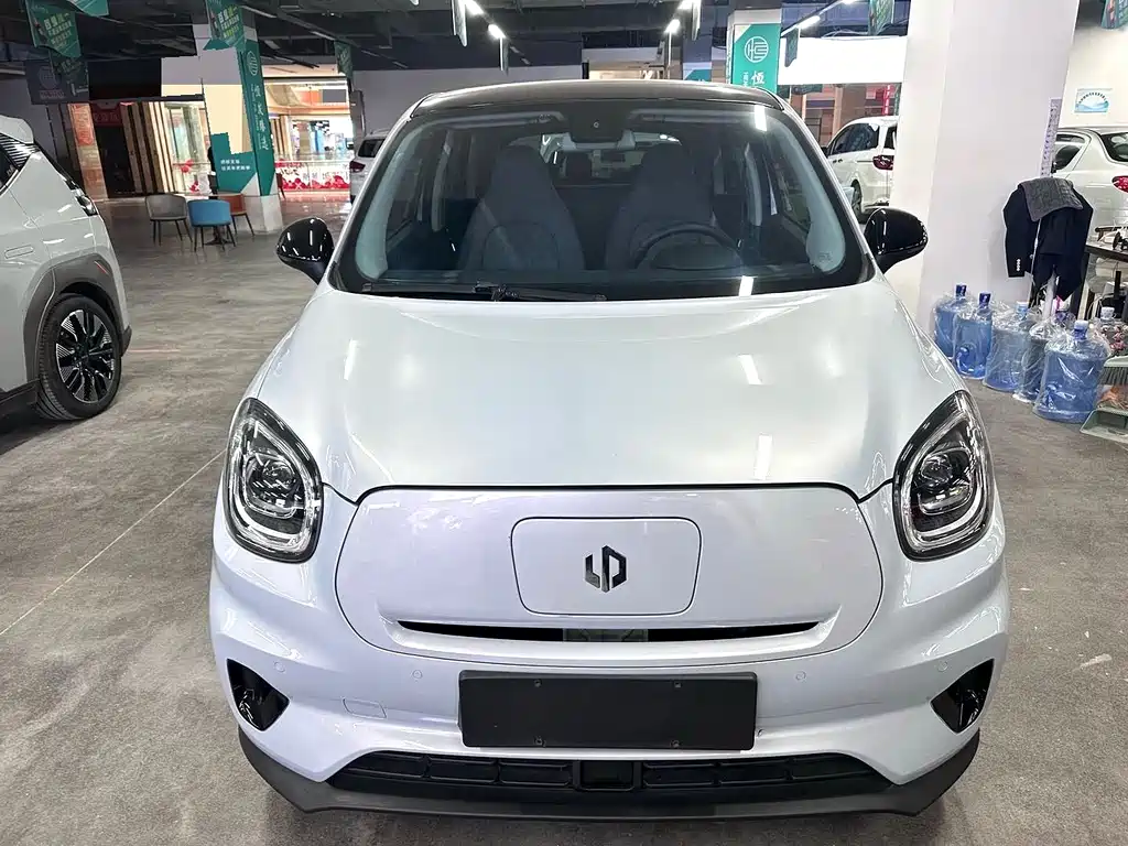 Leapmotor Leapmotor T03 - фото 2