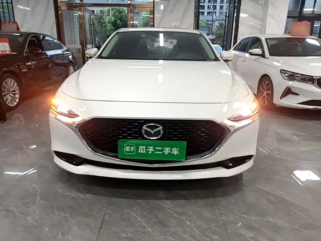 Mazda 3 Axela — миниатюра 3