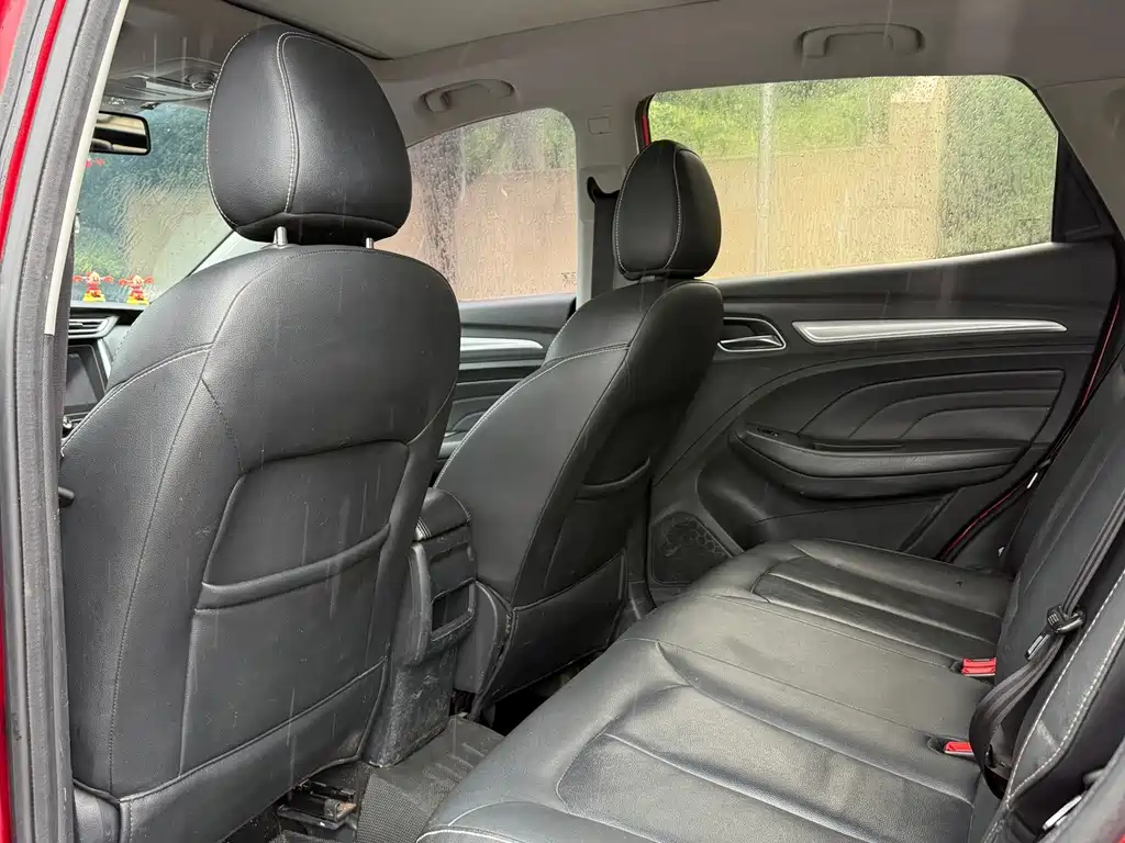 Roewe RX3 — миниатюра 6
