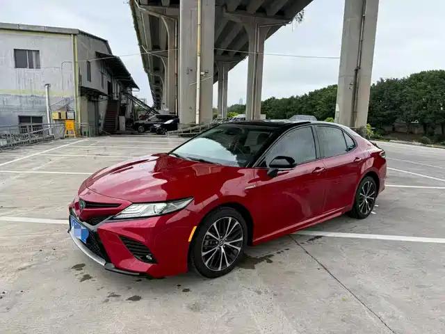 TOYOTA CAMRY 2019