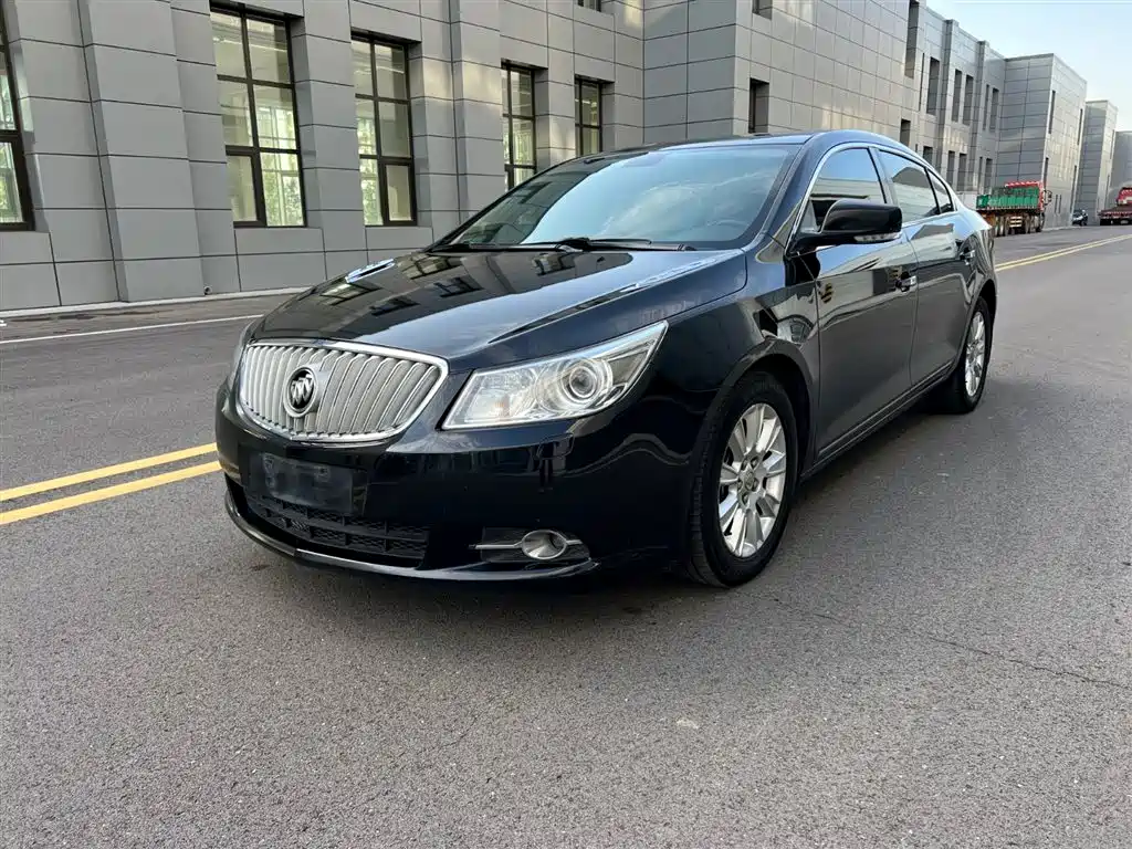 Buick LaCrosse 2012