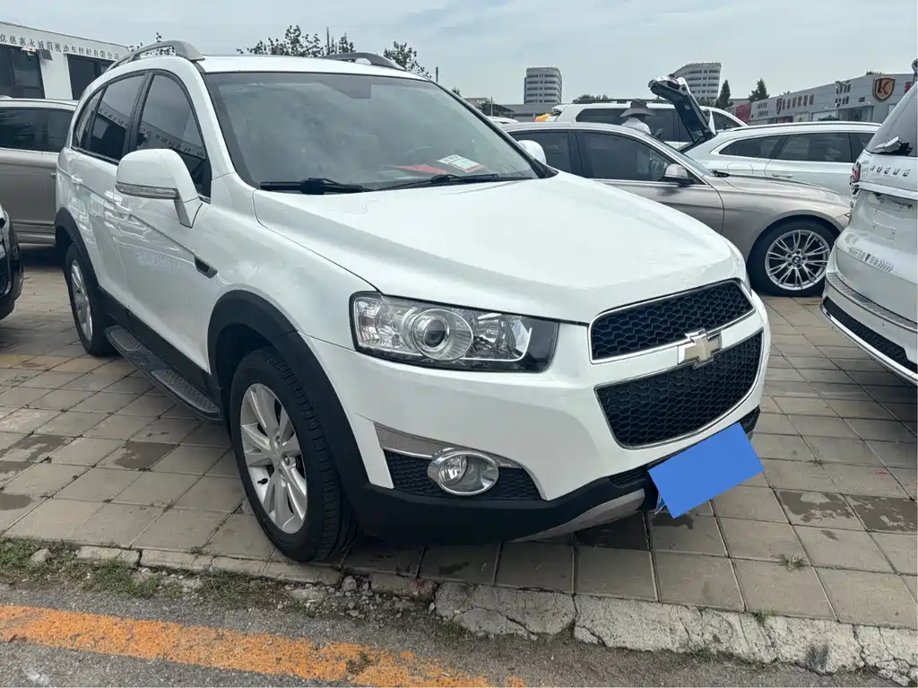 Chevrolet Captiva — миниатюра 3