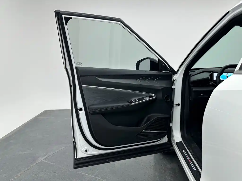 Geely Boyue — миниатюра 16