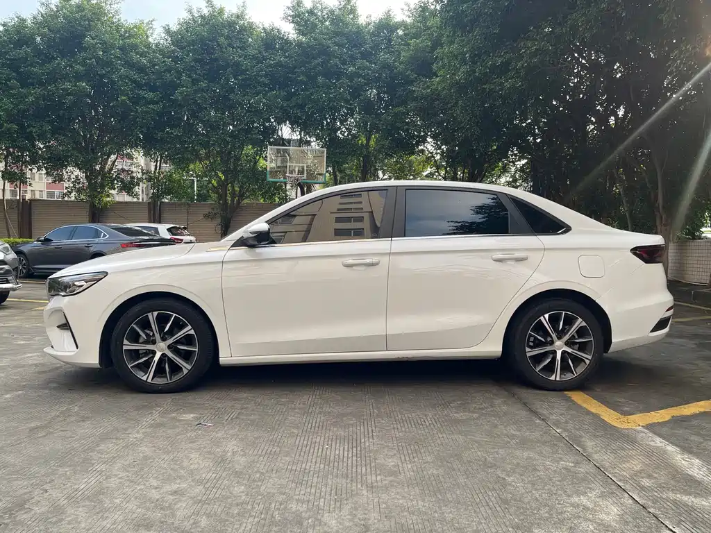 Geely Emgrand — миниатюра 7