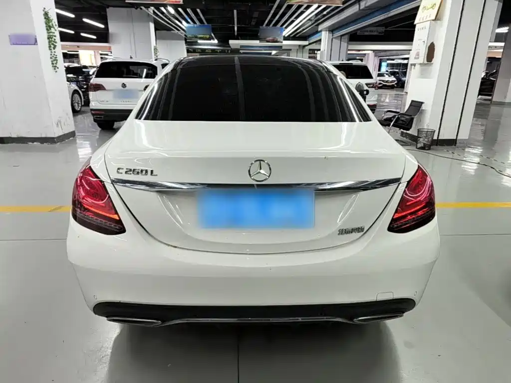 Mercedes-Benz C-Class — миниатюра 6
