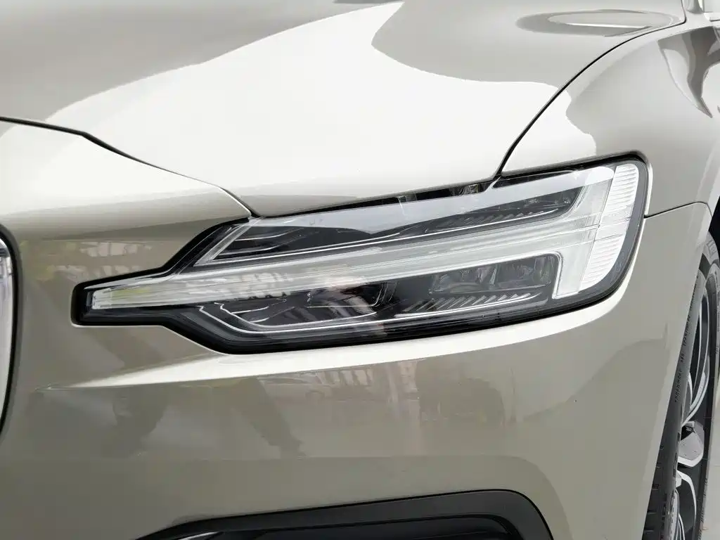 Volvo S60 — миниатюра 7