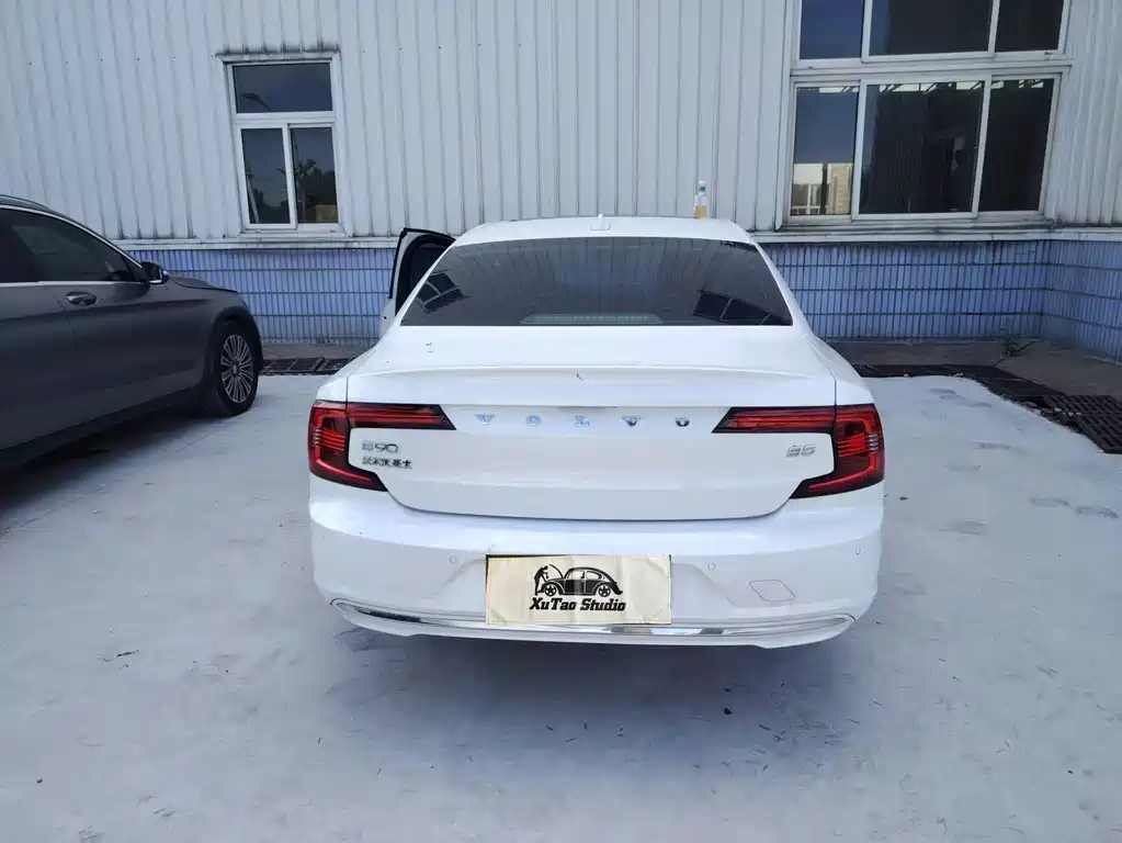 Volvo S90 — миниатюра 11