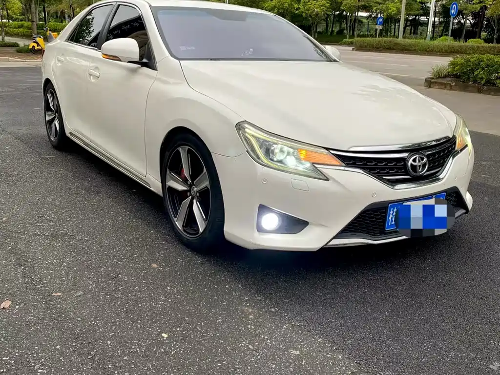 Toyota Reiz — миниатюра 3