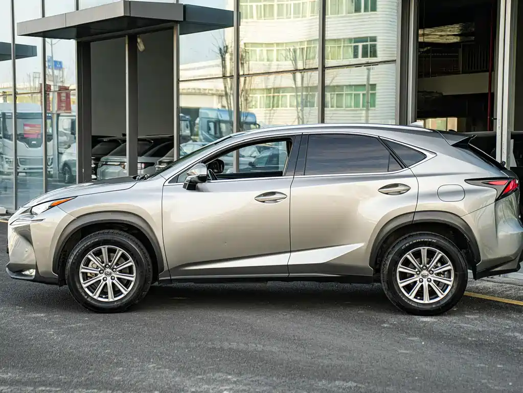 Lexus NX 2016 200