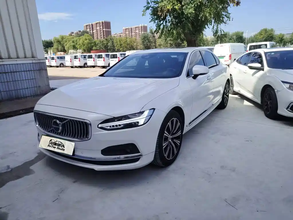 Volvo S90