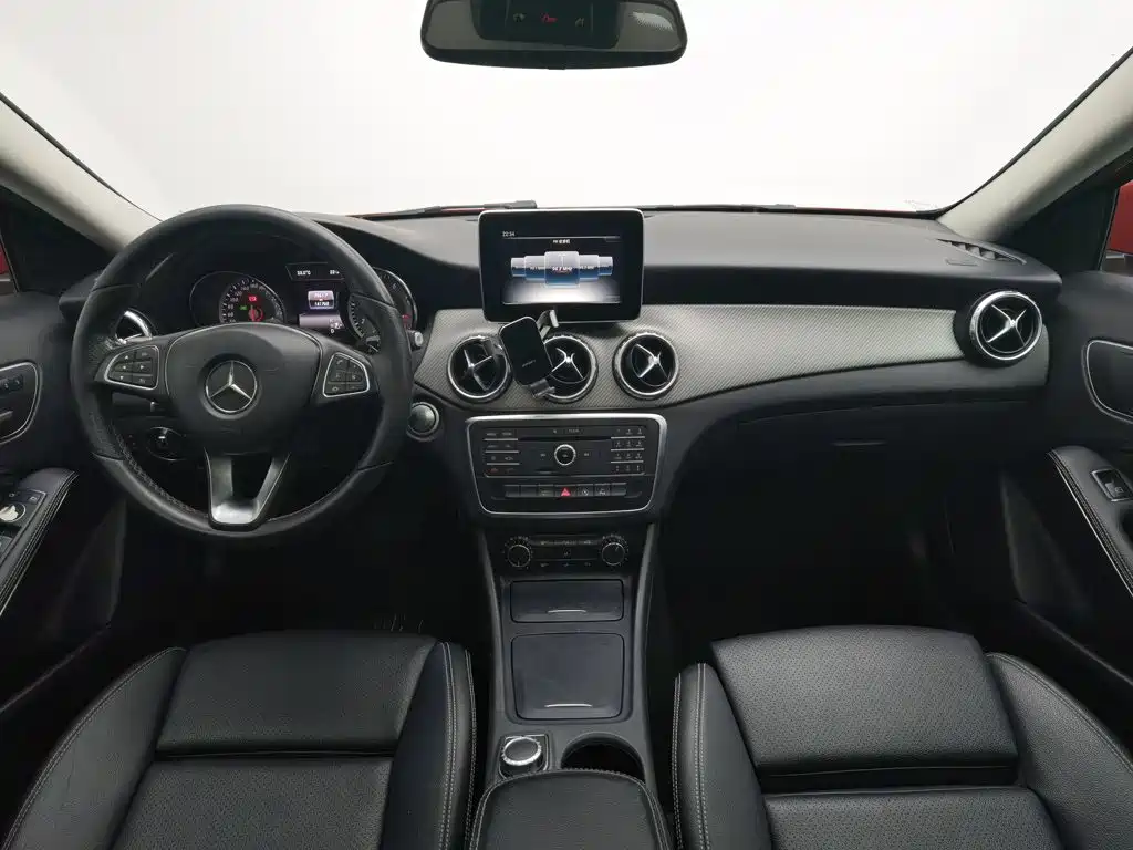Mercedes-Benz GLA — миниатюра 5