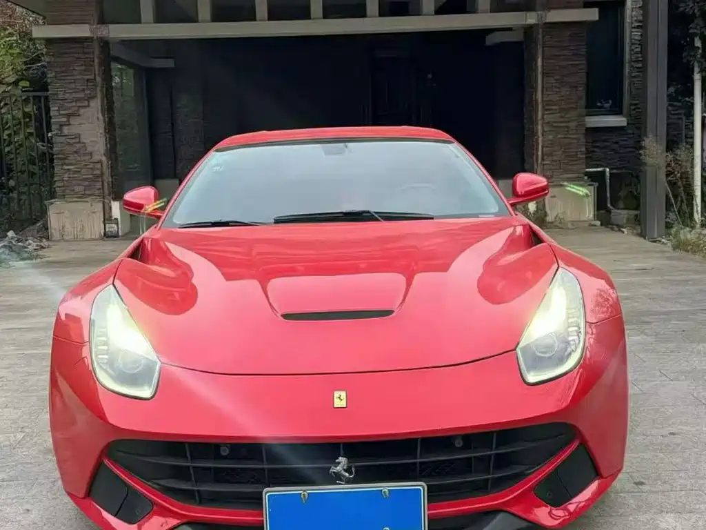 Ferrari F12berlinetta — миниатюра 2