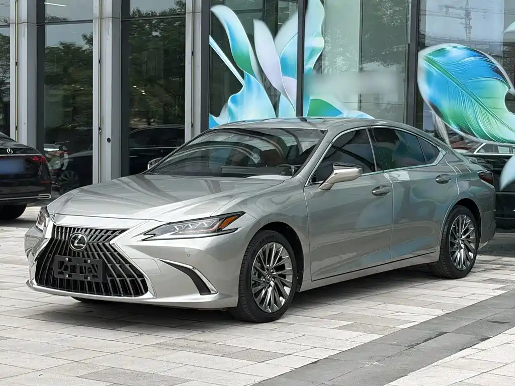 Lexus ES — миниатюра 5