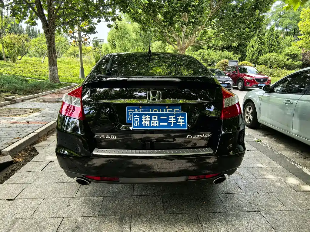 Honda Crosstour 2.4L Luxury Edition, фото 6
