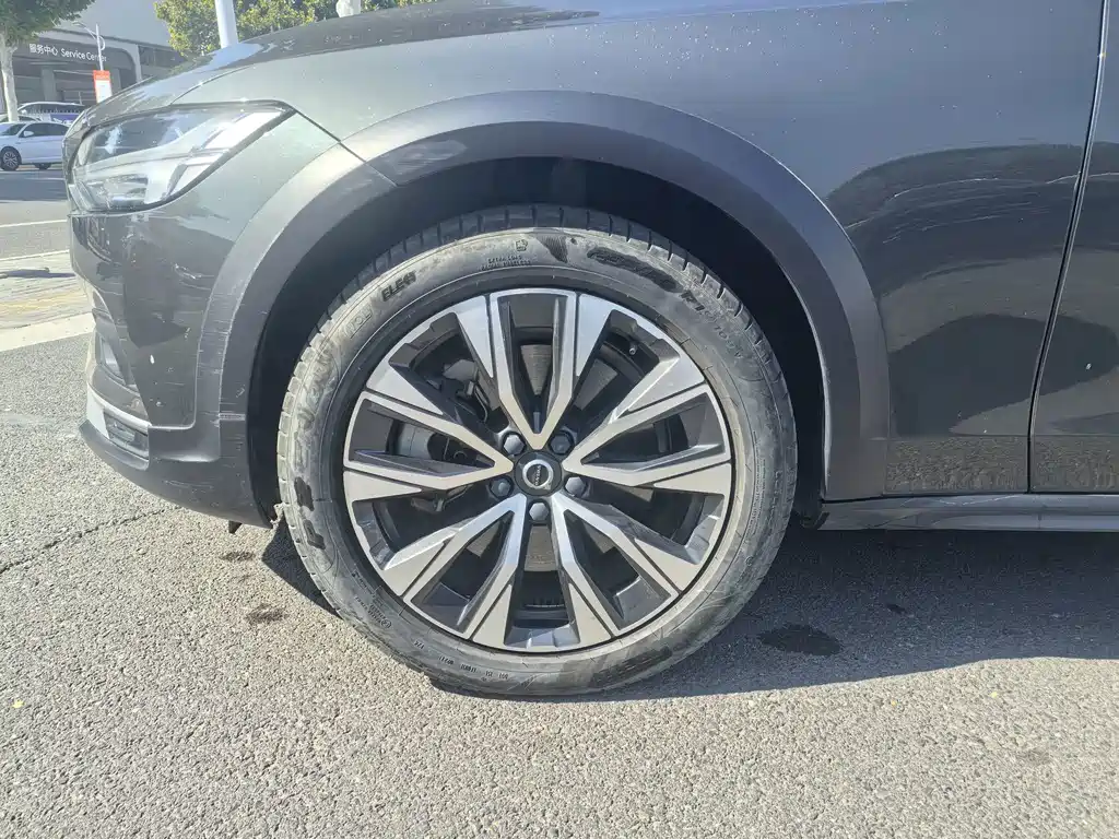 Volvo V90 — миниатюра 8