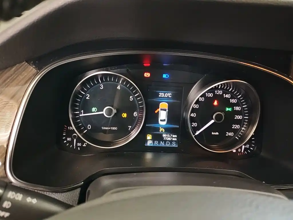 Hongqi Hongqi H7 — миниатюра 12