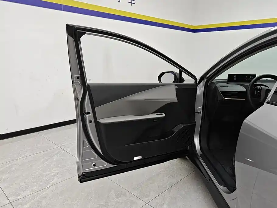 Toyota bZ3 — миниатюра 7