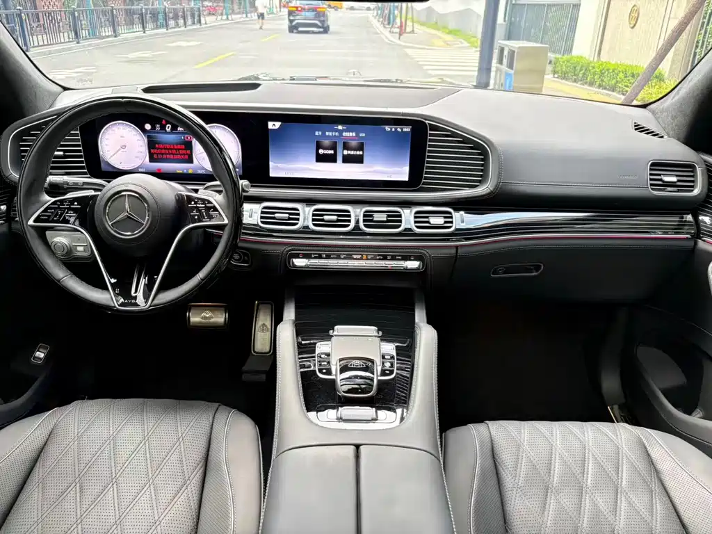 Mercedes-Benz GLS — миниатюра 20