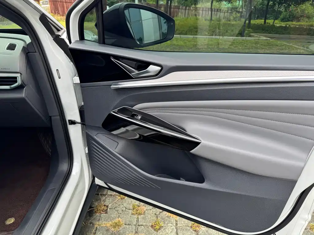 Volkswagen ID.4 Crozz — миниатюра 21