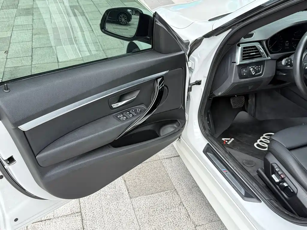 BMW 3 Series GT — миниатюра 11