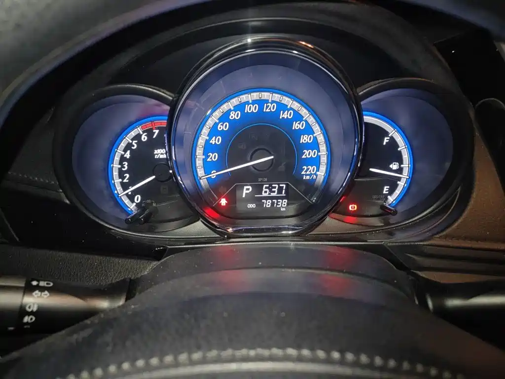 Toyota Yaris L — миниатюра 8