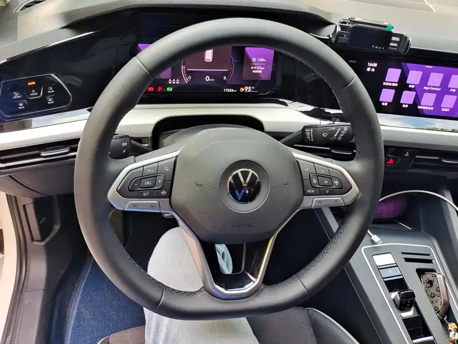 Volkswagen Golf — миниатюра 15