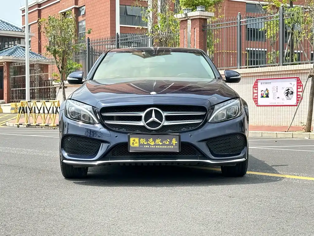 Mercedes-Benz C-Class — миниатюра 2