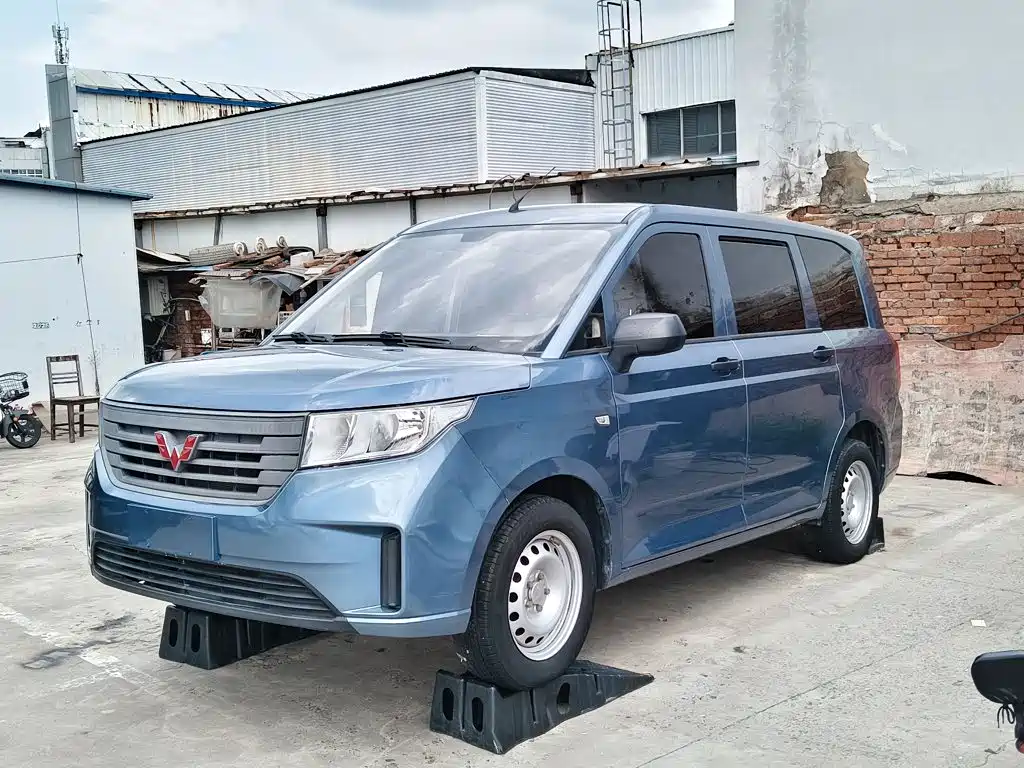 Wuling Hongguang PLUS — миниатюра 2