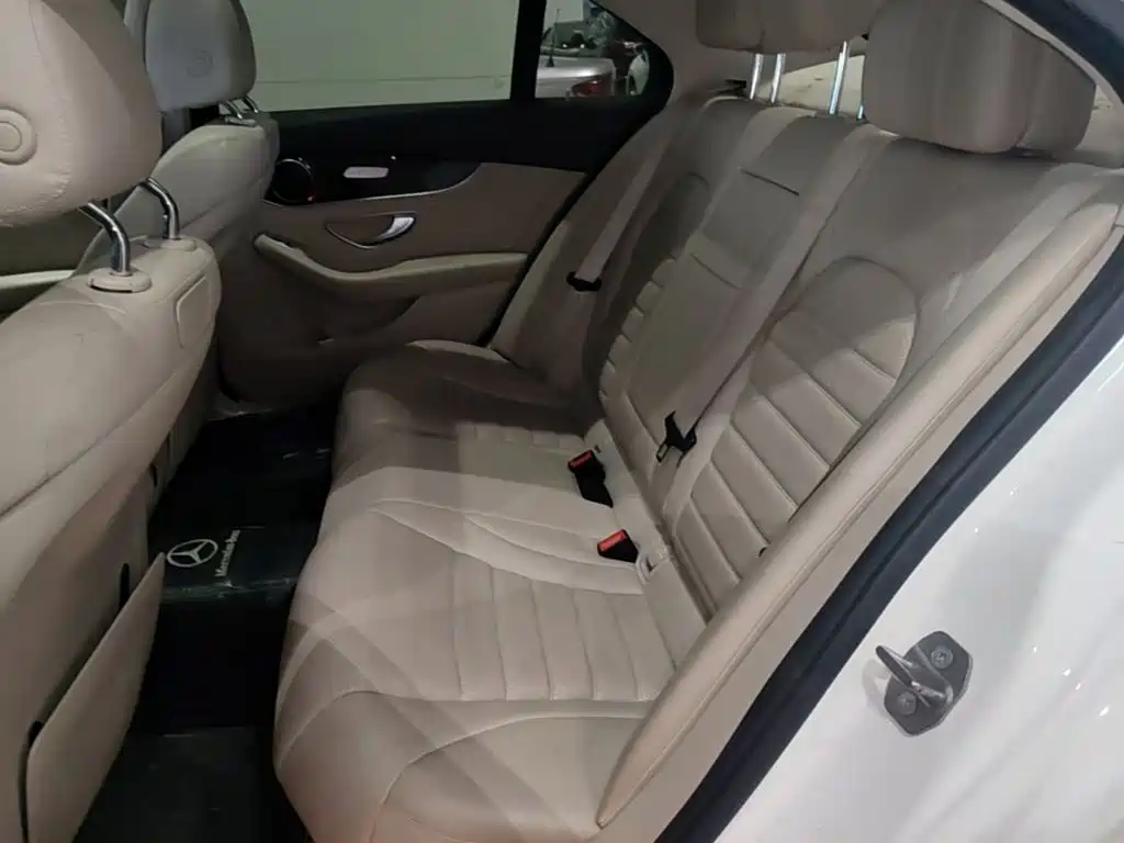 Mercedes-Benz C-Class — миниатюра 17