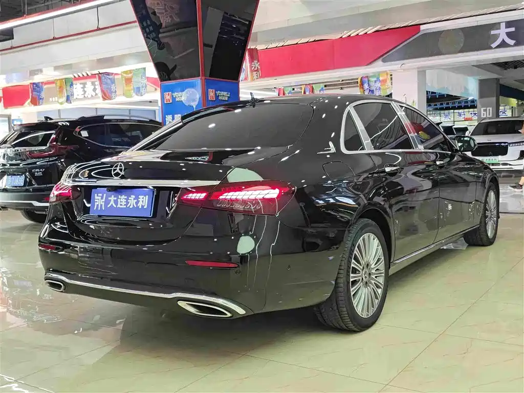 Mercedes-Benz E-Class — миниатюра 14