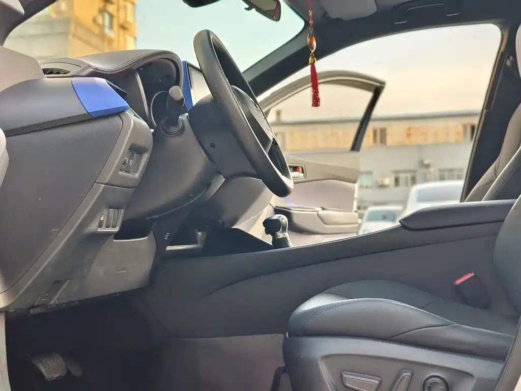 Toyota C-HR — миниатюра 9