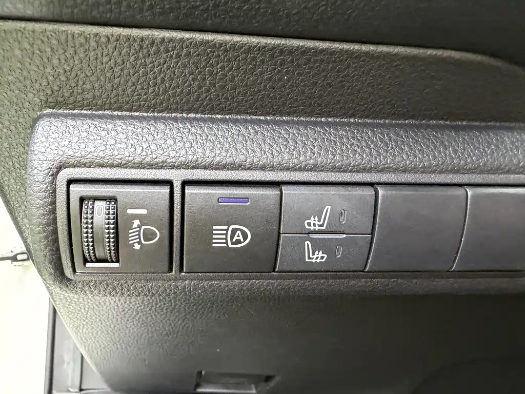 Toyota Corolla — миниатюра 15