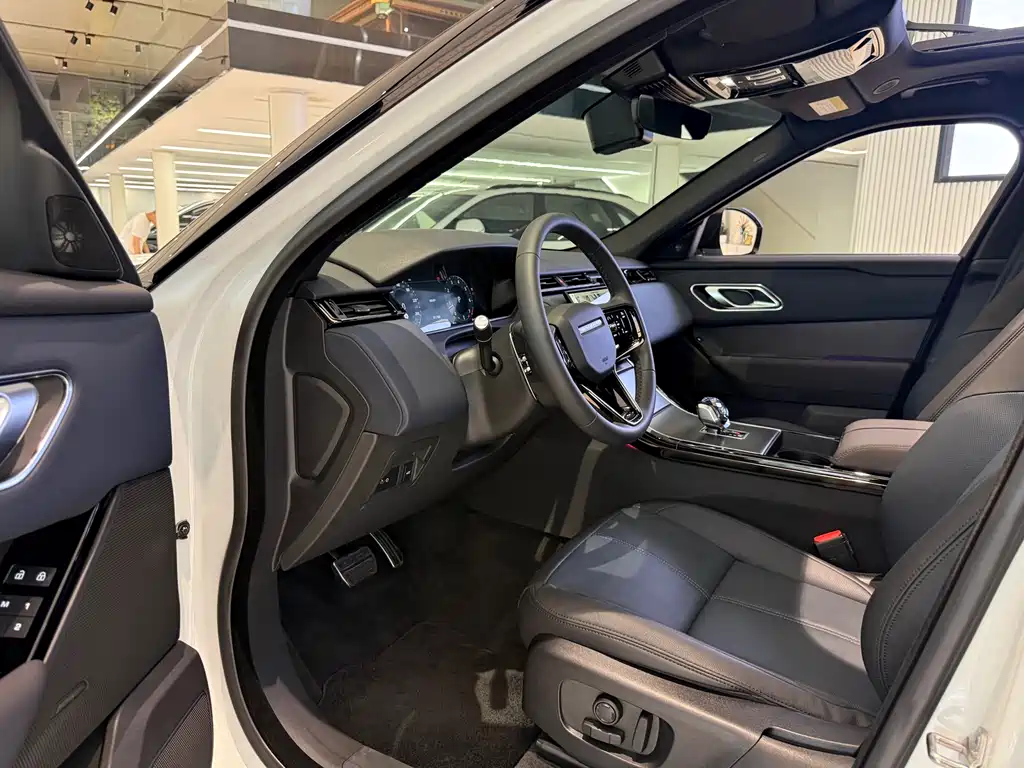 Land Rover Range Rover Velar 2024 Dynamic SE