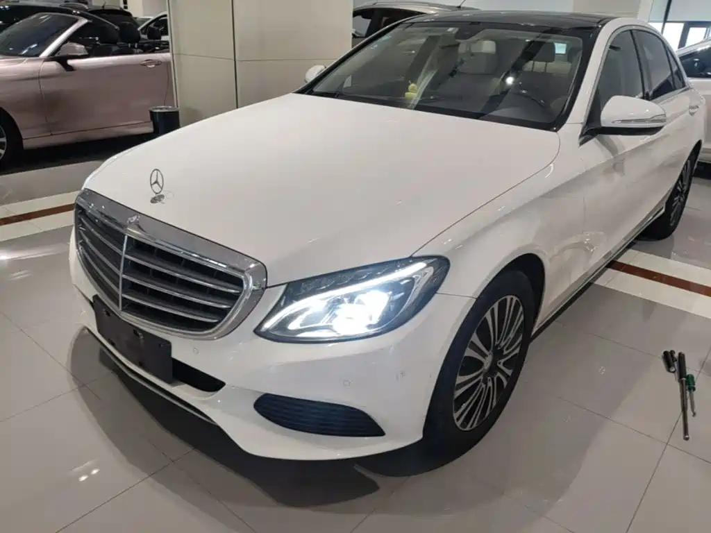 Mercedes-Benz C-Class — миниатюра 2