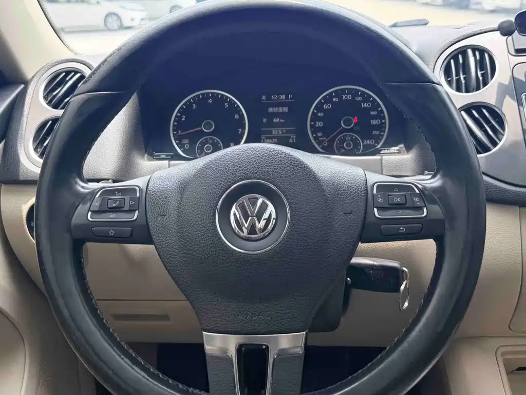 Volkswagen Tiguan — миниатюра 17