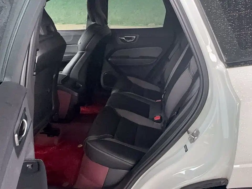 Volvo XC60 — миниатюра 5