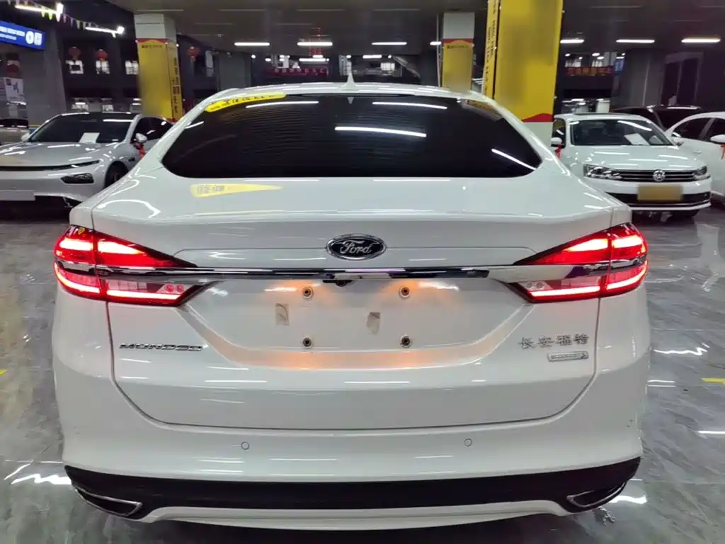 Ford Mondeo — миниатюра 6