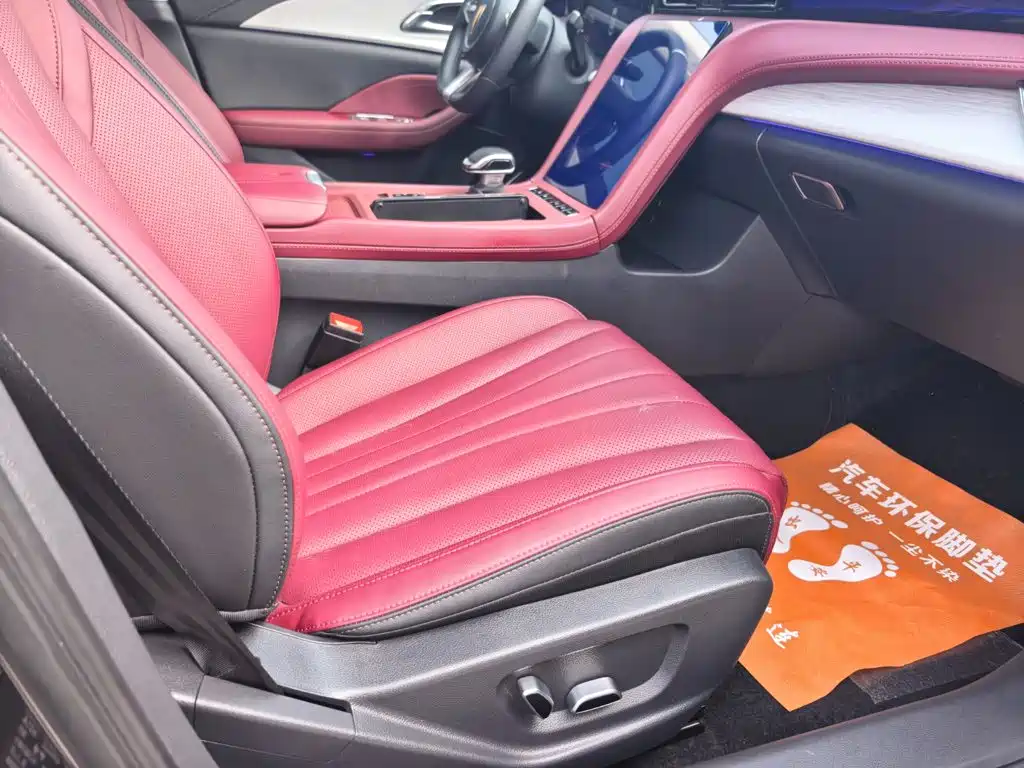 Hongqi Hongqi H5 — миниатюра 6
