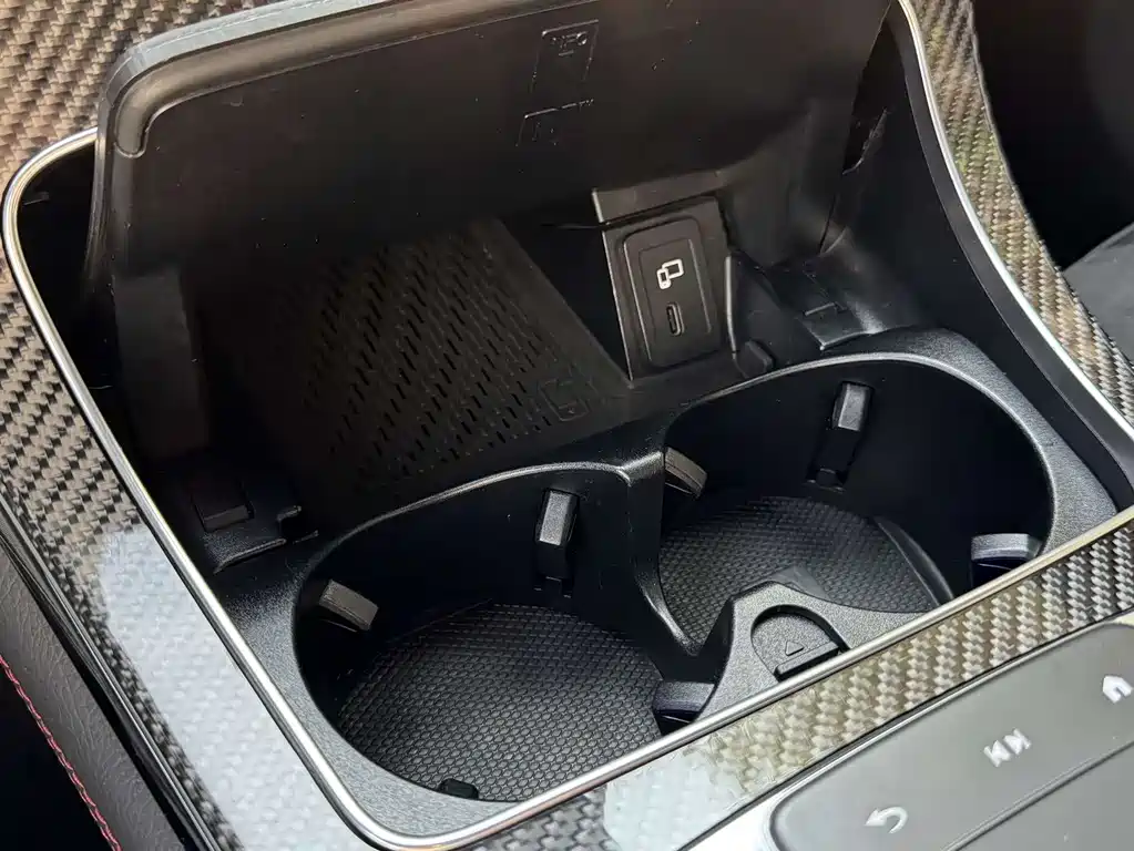 MERCEDES-BENZ GLC AMG