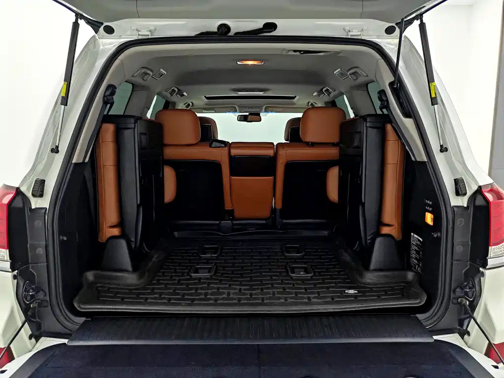 Lexus LX — миниатюра 16