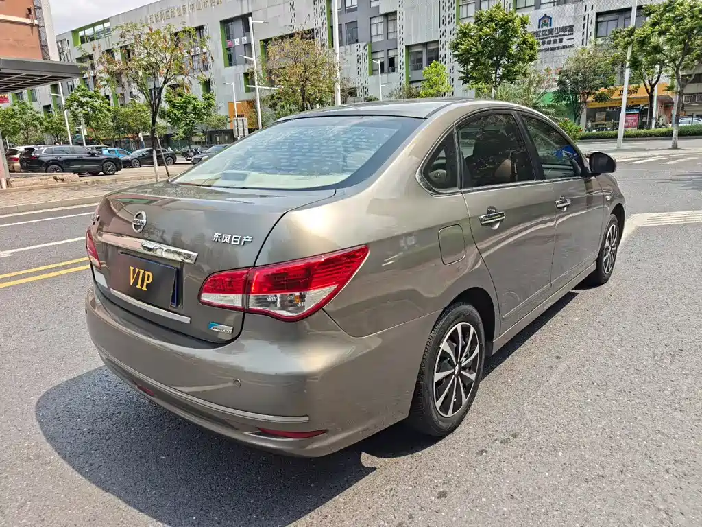 Nissan Sylphy - фото 4