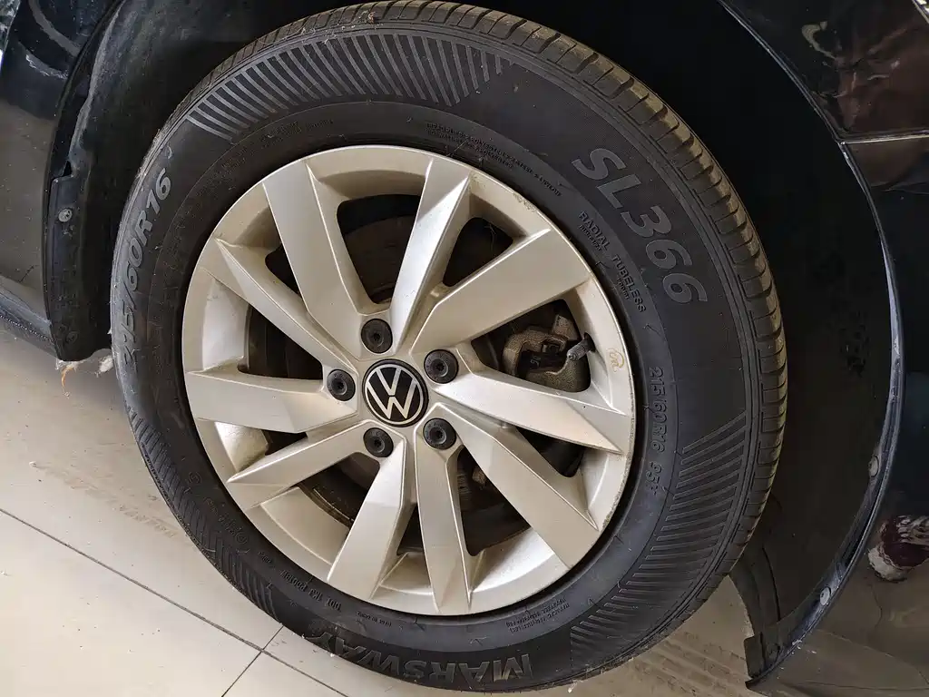 Volkswagen Passat — миниатюра 14